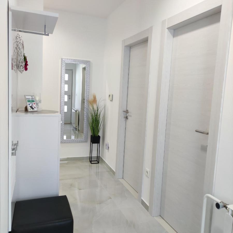 Apartman Rivana Baška Voda Esterno foto