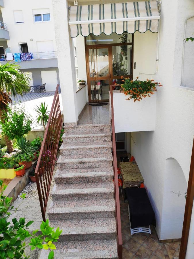 Apartman Rivana Baška Voda Esterno foto