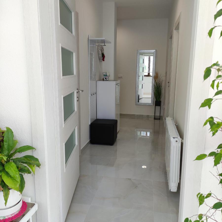 Apartman Rivana Baška Voda Esterno foto