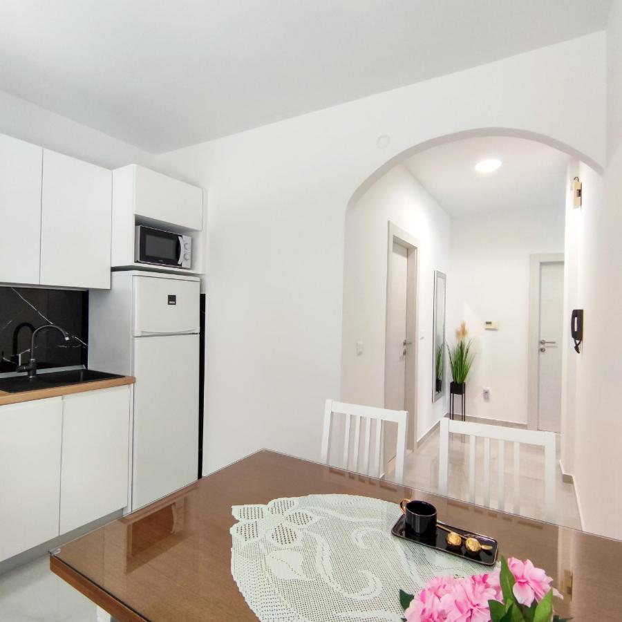 Apartman Rivana Baška Voda Esterno foto