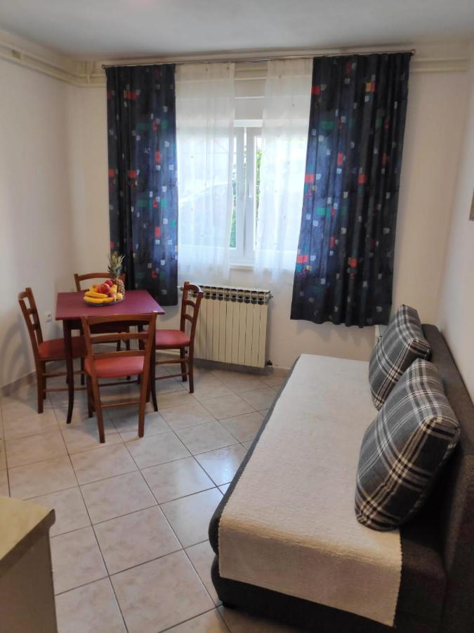 Apartman Rivana Baška Voda Esterno foto